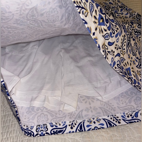 croft & Barrow Effortless Stretch Short in White/Blue Boho Tile 14 - Picture 6 of 7